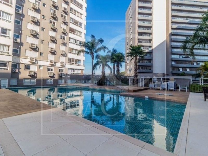 Apartamento à venda com 68m², 2 dormitórios, 1 suíte, 1 vaga no bairro São Sebastião em Porto Alegre