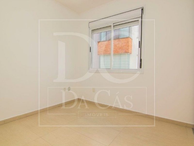 Apartamento à venda com 61m², 2 dormitórios, 1 vaga no bairro Camaquã em Porto Alegre