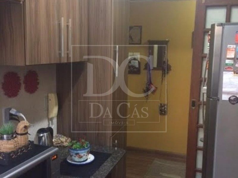 Apartamento à venda com 72m², 2 dormitórios no bairro Centro Histórico em Porto Alegre