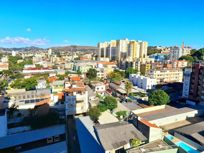 Apartamento à venda com 40m², 1 dormitório, 1 vaga no bairro Rio Branco em Porto Alegre