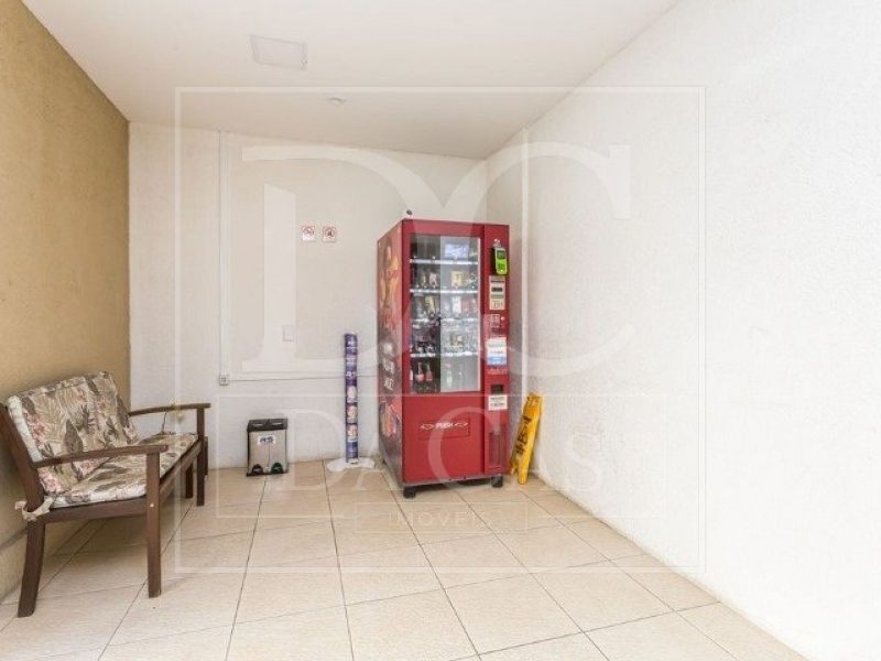 Apartamento à venda com 62m², 2 dormitórios, 1 vaga no bairro Vila Ipiranga em Porto Alegre