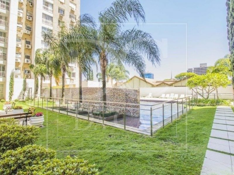 Apartamento à venda com 62m², 2 dormitórios, 1 vaga no bairro Vila Ipiranga em Porto Alegre