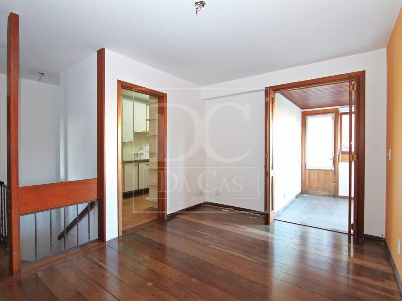 Apartamento à venda com 195m², 3 dormitórios, 1 suíte, 4 vagas no bairro Bela Vista em Porto Alegre