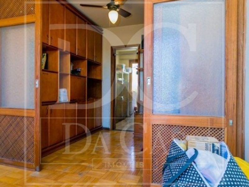 Apartamento à venda com 78m², 2 dormitórios, 1 vaga no bairro Petrópolis em Porto Alegre