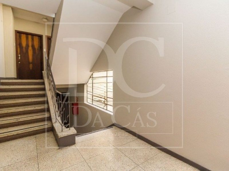 Apartamento à venda com 78m², 2 dormitórios, 1 vaga no bairro Petrópolis em Porto Alegre