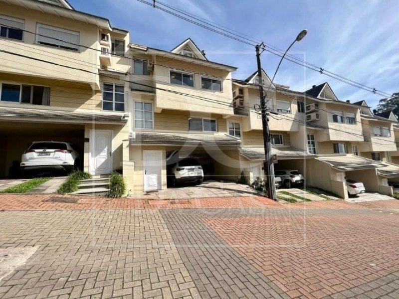 Casa em Condomínio à venda com 233m², 4 dormitórios, 1 suíte, 2 vagas no bairro Teresópolis em Porto Alegre