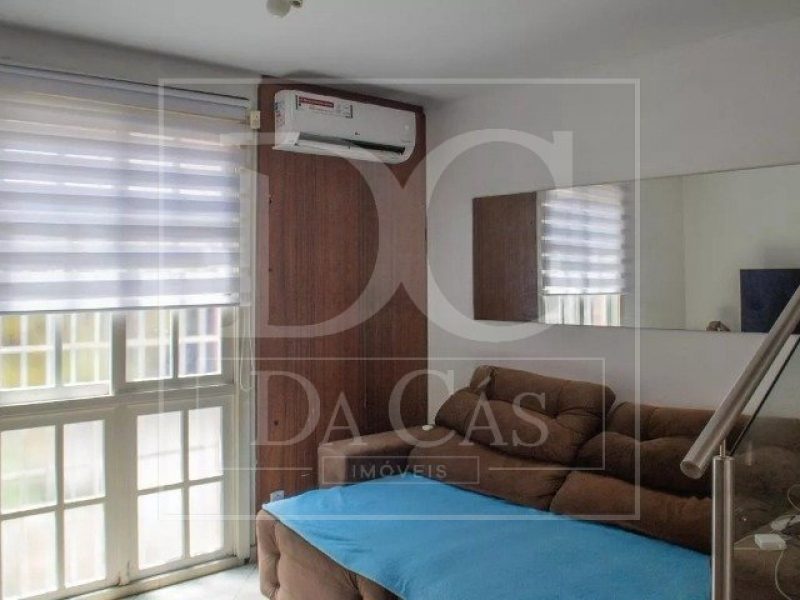 Casa em Condomínio à venda com 123m², 3 dormitórios, 2 suítes, 2 vagas no bairro Teresópolis em Porto Alegre