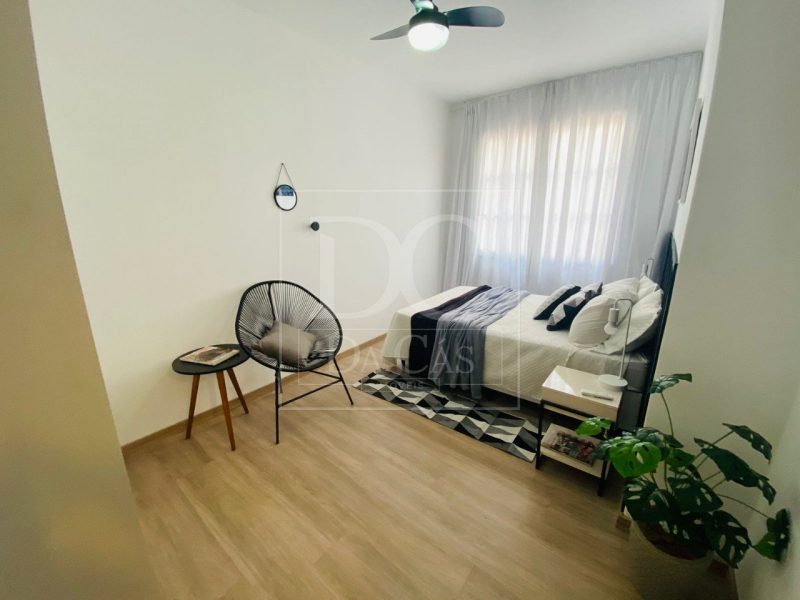 Apartamento à venda com 47m², 2 dormitórios no bairro Centro Histórico em Porto Alegre