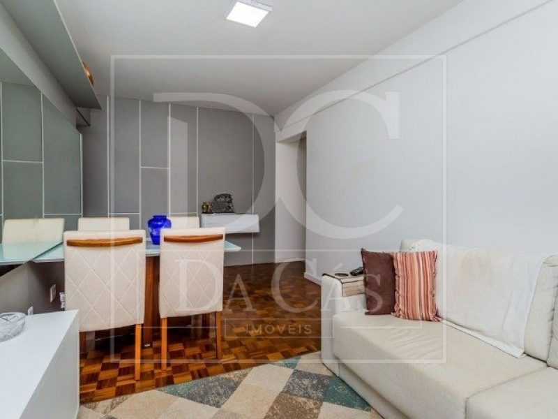 Apartamento à venda com 64m², 2 dormitórios, 1 vaga no bairro Cristo Redentor em Porto Alegre