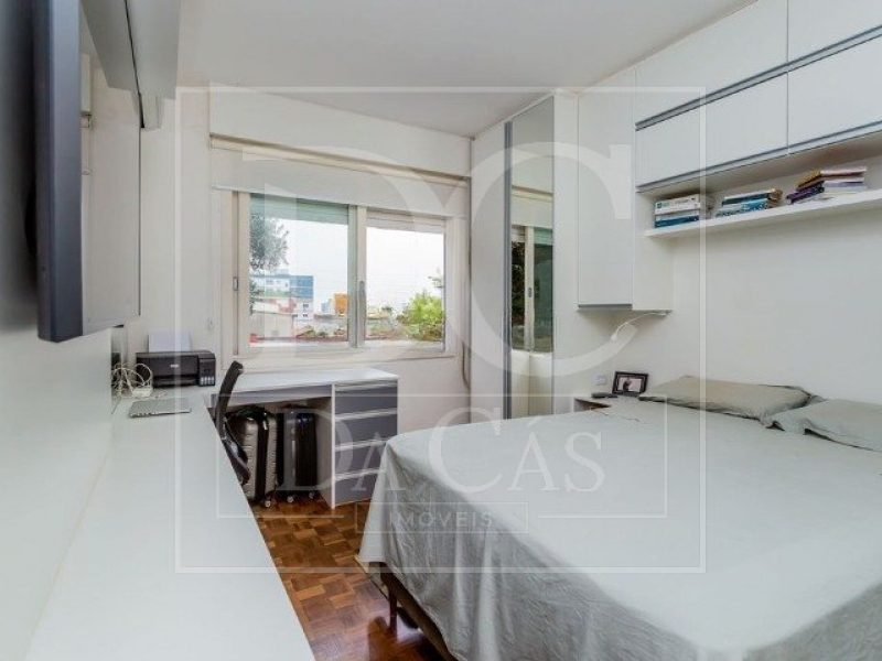 Apartamento à venda com 64m², 2 dormitórios, 1 vaga no bairro Cristo Redentor em Porto Alegre