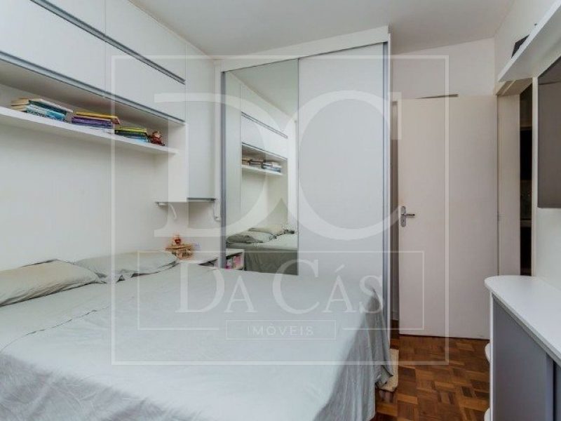 Apartamento à venda com 64m², 2 dormitórios, 1 vaga no bairro Cristo Redentor em Porto Alegre