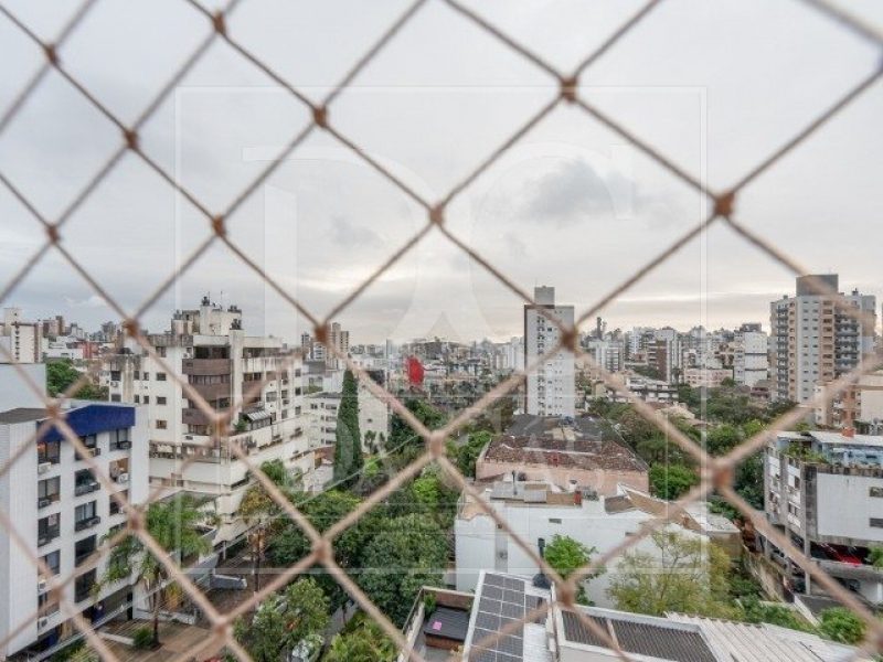 Cobertura à venda com 219m², 4 dormitórios, 1 suíte, 3 vagas no bairro Petrópolis em Porto Alegre