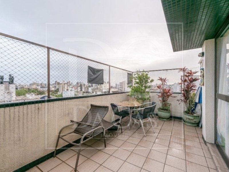 Cobertura à venda com 219m², 4 dormitórios, 1 suíte, 3 vagas no bairro Petrópolis em Porto Alegre