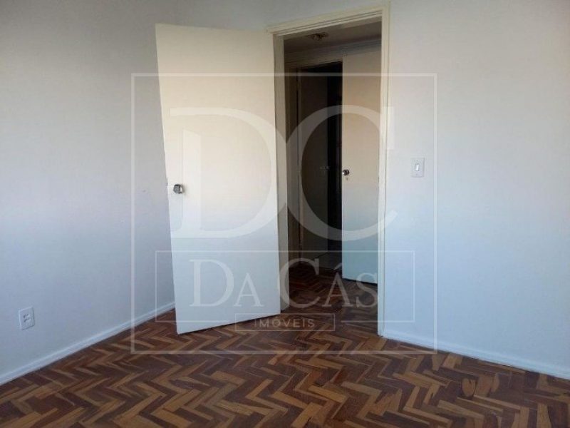 Apartamento à venda com 78m², 2 dormitórios, 1 suíte, 1 vaga no bairro Santa Cecília em Porto Alegre