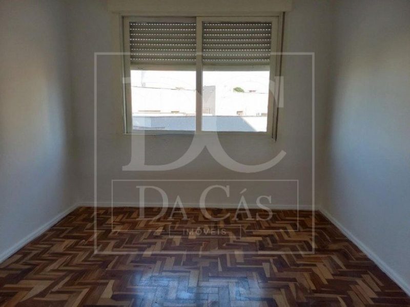 Apartamento à venda com 78m², 2 dormitórios, 1 suíte, 1 vaga no bairro Santa Cecília em Porto Alegre