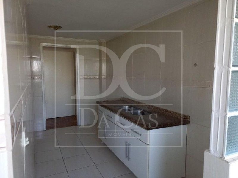 Apartamento à venda com 78m², 2 dormitórios, 1 suíte, 1 vaga no bairro Santa Cecília em Porto Alegre