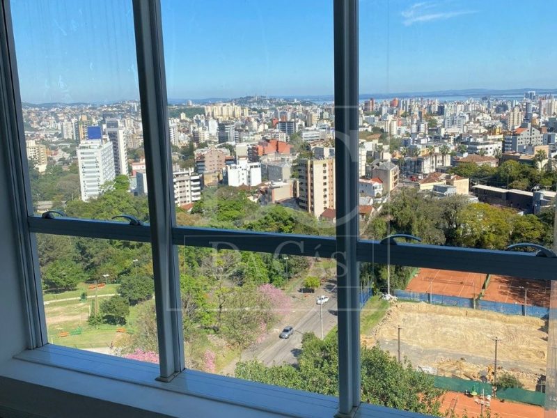 Apartamento à venda com 59m², 2 dormitórios, 1 suíte, 1 vaga no bairro Petrópolis em Porto Alegre