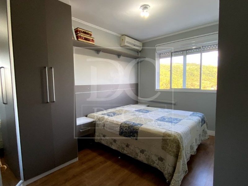 Apartamento à venda com 52m², 2 dormitórios, 1 vaga no bairro Jardim Carvalho em Porto Alegre