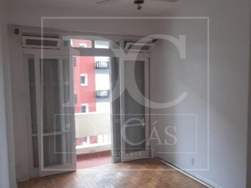 Apartamento à venda com 125m², 4 dormitórios, 2 suítes no bairro Floresta em Porto Alegre