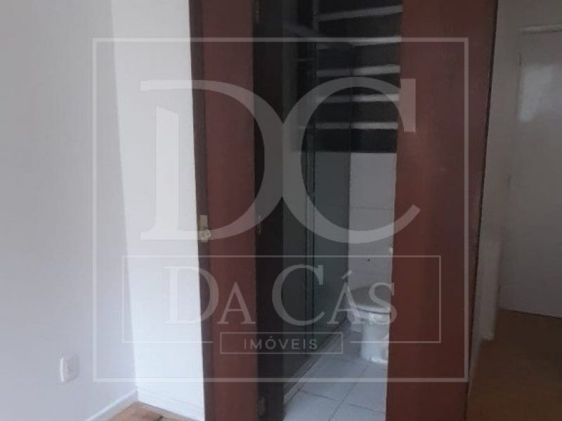 Apartamento à venda com 125m², 4 dormitórios, 2 suítes no bairro Floresta em Porto Alegre