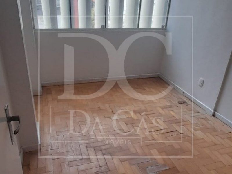 Apartamento à venda com 125m², 4 dormitórios, 2 suítes no bairro Floresta em Porto Alegre