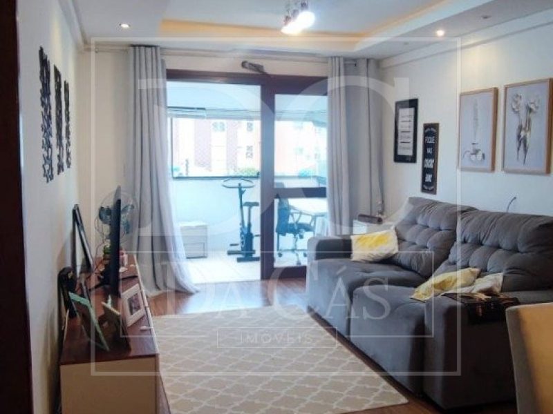 Apartamento à venda com 51m², 1 dormitório, 1 vaga no bairro Santo Antônio em Porto Alegre