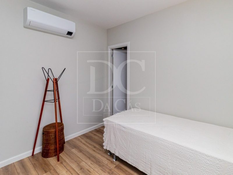 Apartamento à venda com 78m², 2 dormitórios, 1 suíte, 1 vaga no bairro Petrópolis em Porto Alegre