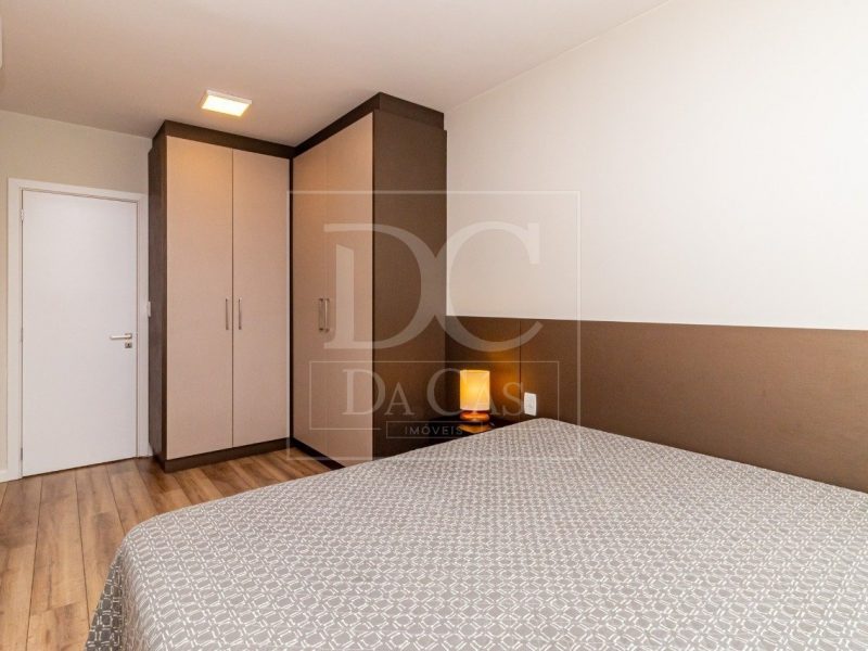 Apartamento à venda com 78m², 2 dormitórios, 1 suíte, 1 vaga no bairro Petrópolis em Porto Alegre