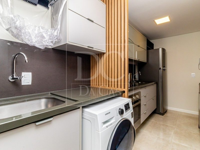 Apartamento à venda com 78m², 2 dormitórios, 1 suíte, 1 vaga no bairro Petrópolis em Porto Alegre