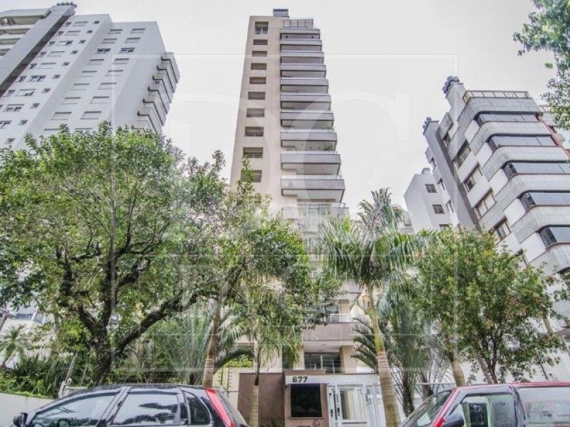 Cobertura à venda com 310m², 3 dormitórios, 3 suítes, 6 vagas no bairro Auxiliadora em Porto Alegre