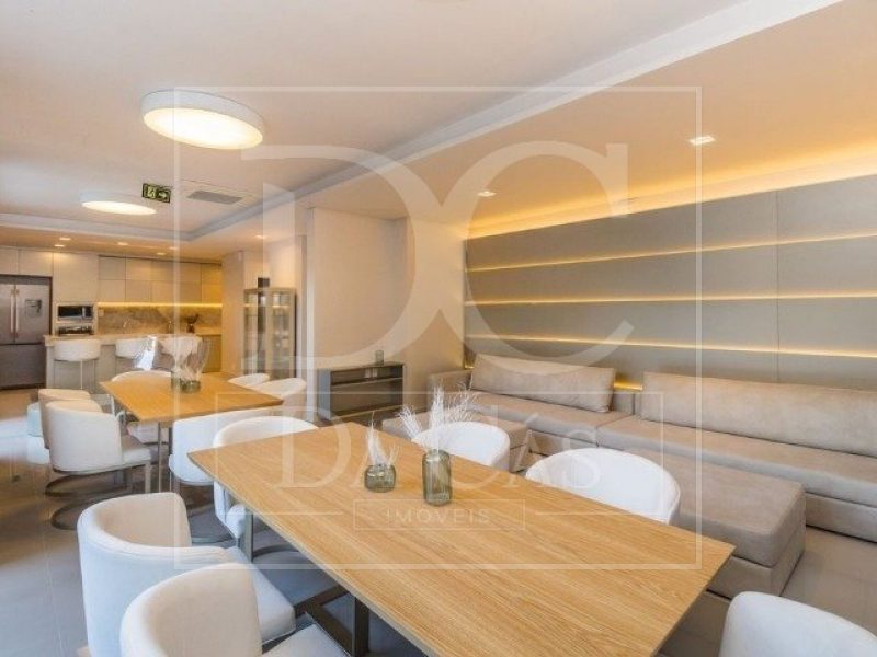 Apartamento à venda com 73m², 2 dormitórios, 1 suíte, 2 vagas no bairro Petrópolis em Porto Alegre