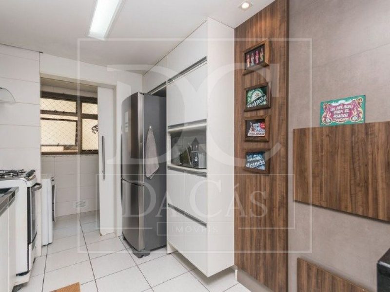 Apartamento à venda com 81m², 2 dormitórios, 1 suíte, 1 vaga no bairro Rio Branco em Porto Alegre