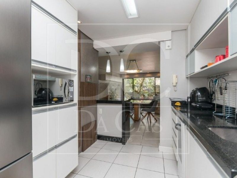 Apartamento à venda com 81m², 2 dormitórios, 1 suíte, 1 vaga no bairro Rio Branco em Porto Alegre