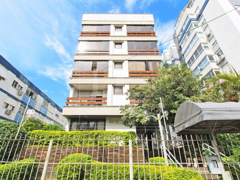 Apartamento à venda com 130m², 3 dormitórios, 1 suíte, 2 vagas no bairro Petrópolis em Porto Alegre