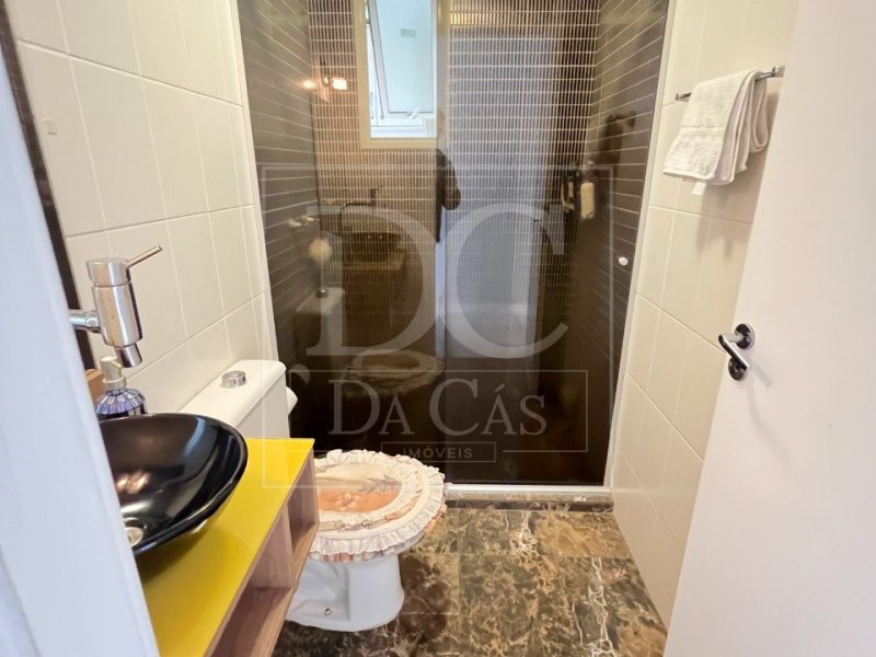 Apartamento à venda com 84m², 3 dormitórios, 1 suíte, 1 vaga no bairro Jardim Botânico em Porto Alegre