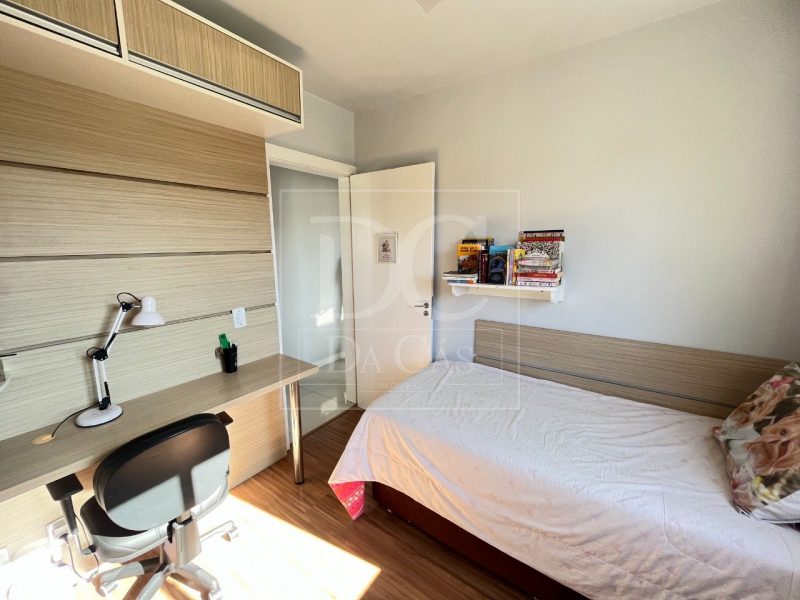 Apartamento à venda com 84m², 3 dormitórios, 1 suíte, 1 vaga no bairro Jardim Botânico em Porto Alegre