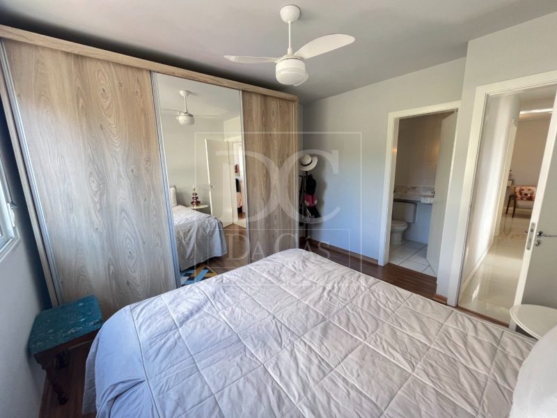 Apartamento à venda com 84m², 3 dormitórios, 1 suíte, 1 vaga no bairro Jardim Botânico em Porto Alegre