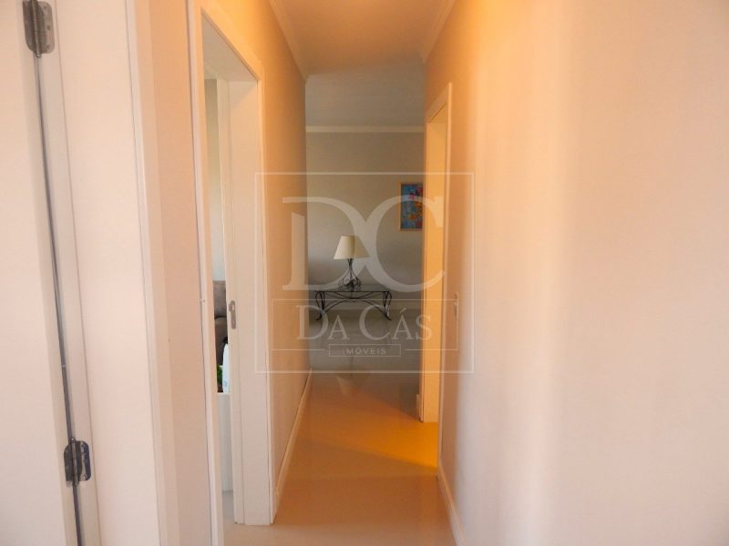 Apartamento à venda com 84m², 3 dormitórios, 1 suíte, 1 vaga no bairro Jardim Botânico em Porto Alegre