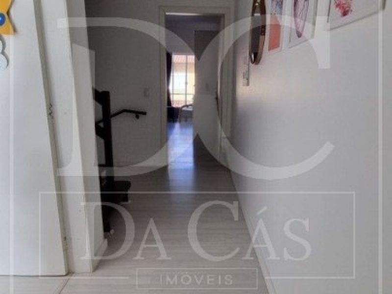 Casa à venda com 128m², 4 dormitórios, 1 suíte, 1 vaga no bairro Hípica em Porto Alegre