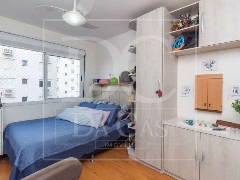 Apartamento à venda com 63m², 2 dormitórios, 1 vaga no bairro Tristeza em Porto Alegre