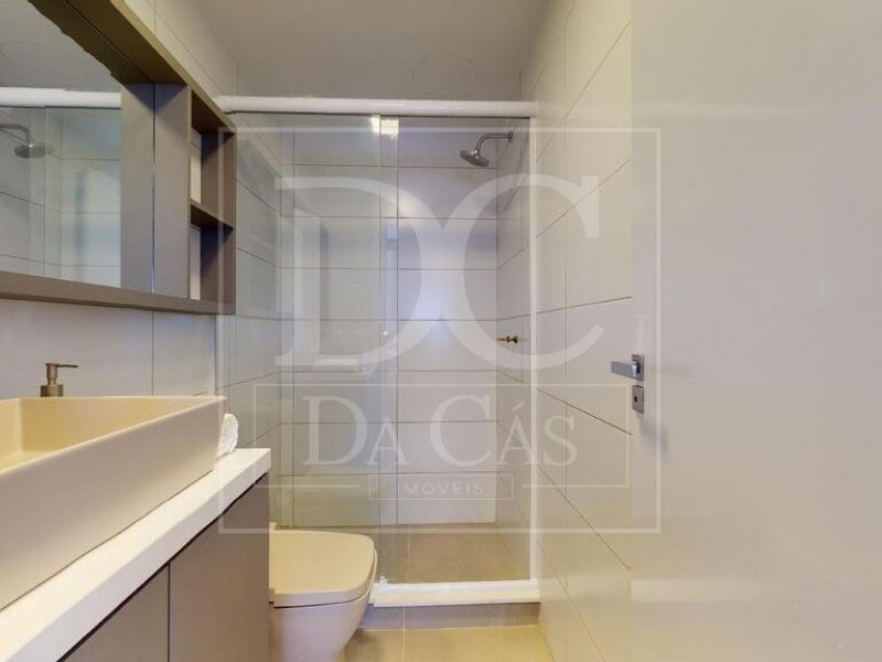 Apartamento à venda com 61m², 2 dormitórios, 1 suíte, 1 vaga no bairro Azenha em Porto Alegre