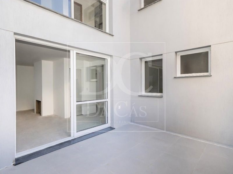 Apartamento à venda com 127m², 3 dormitórios, 1 suíte no bairro Passo da Areia em Porto Alegre