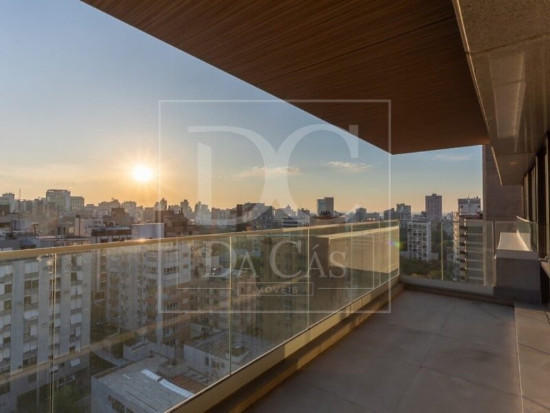 Apartamento à venda com 268m², 3 dormitórios, 3 suítes, 5 vagas no bairro Rio Branco em Porto Alegre