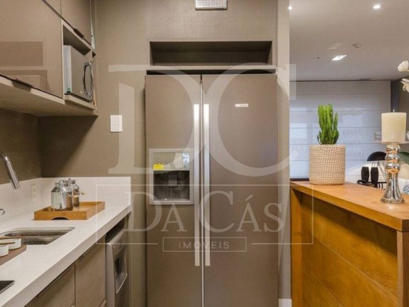 Casa em Condomínio à venda com 196m², 4 dormitórios, 2 suítes, 2 vagas no bairro Vila Nova em Porto Alegre