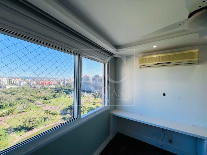 Apartamento à venda com 146m², 3 dormitórios, 3 suítes, 2 vagas no bairro Jardim Europa em Porto Alegre