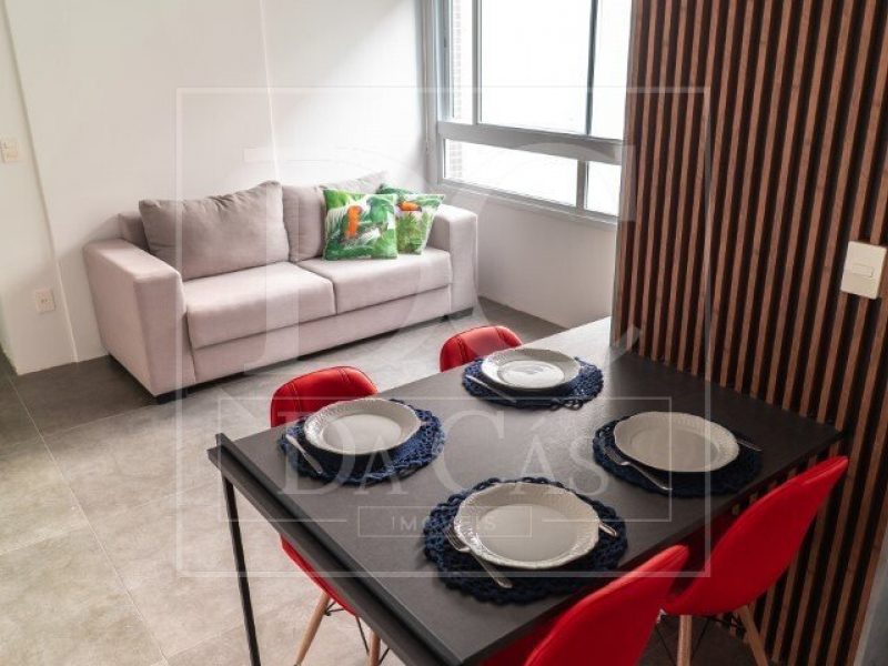 Apartamento à venda com 66m², 2 dormitórios, 1 suíte, 1 vaga no bairro Menino Deus em Porto Alegre