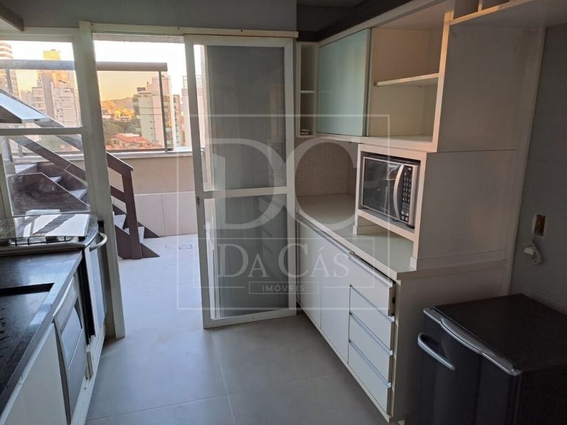 Apartamento à venda com 246m², 3 dormitórios, 1 suíte, 3 vagas no bairro Bela Vista em Porto Alegre