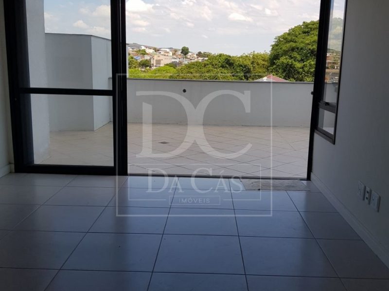 Apartamento à venda com 67m², 2 dormitórios, 1 suíte, 2 vagas no bairro Cavalhada em Porto Alegre