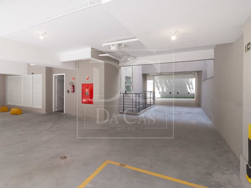 Apartamento à venda com 51m², 2 dormitórios, 1 suíte, 1 vaga no bairro Floresta em Porto Alegre