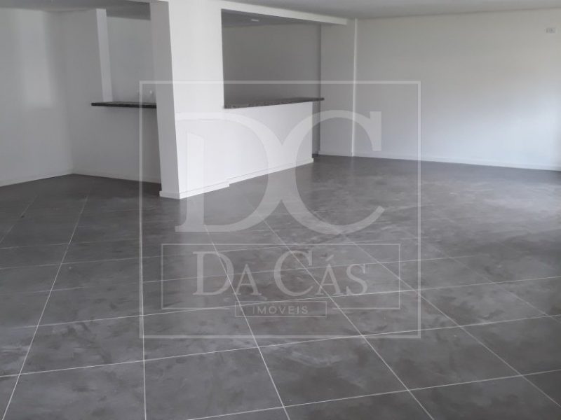 Apartamento à venda com 66m², 2 dormitórios, 1 suíte, 1 vaga no bairro Santo Antônio em Porto Alegre